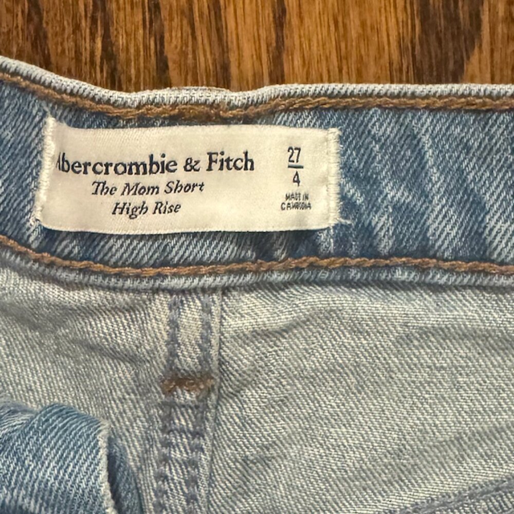 Abercrombie High Rise Mom Short - Picture 3 of 3